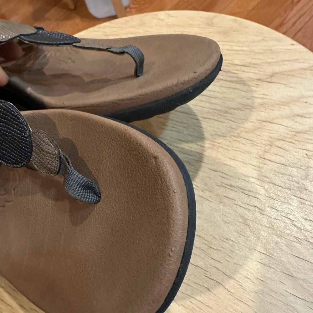 Rockport dark gray Black and Brown Sandals in excellent condition size 9 - Picture 5 of 10